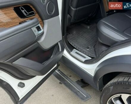 Белый Ленд Ровер Рендж Ровер, объемом двигателя 4.4 л и пробегом 138 тыс. км за 69999 $, фото 36 на Automoto.ua