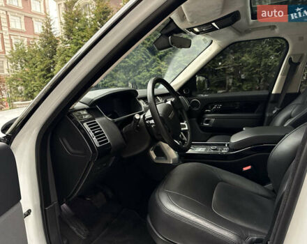 Білий Ленд Ровер Рендж Ровер, об'ємом двигуна 3 л та пробігом 82 тис. км за 49900 $, фото 30 на Automoto.ua