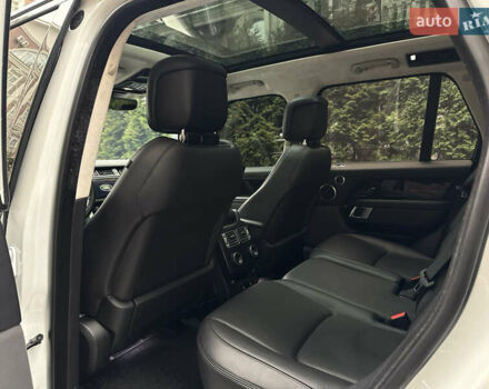 Білий Ленд Ровер Рендж Ровер, об'ємом двигуна 3 л та пробігом 82 тис. км за 49900 $, фото 25 на Automoto.ua