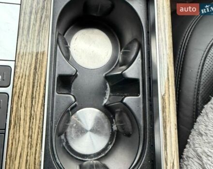 Белый Ленд Ровер Рендж Ровер, объемом двигателя 4.4 л и пробегом 138 тыс. км за 69999 $, фото 42 на Automoto.ua