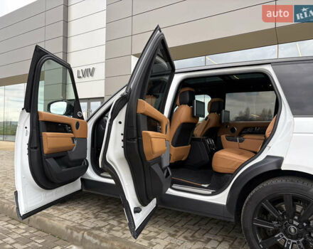 Белый Ленд Ровер Рендж Ровер, объемом двигателя 4.37 л и пробегом 71 тыс. км за 114900 $, фото 29 на Automoto.ua