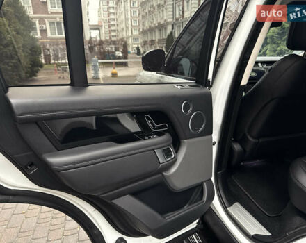 Білий Ленд Ровер Рендж Ровер, об'ємом двигуна 3 л та пробігом 82 тис. км за 49900 $, фото 27 на Automoto.ua