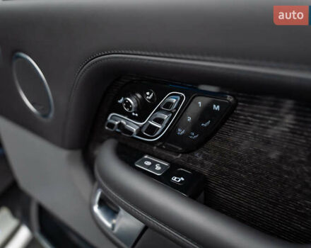 Білий Ленд Ровер Рендж Ровер, об'ємом двигуна 3 л та пробігом 75 тис. км за 69740 $, фото 26 на Automoto.ua