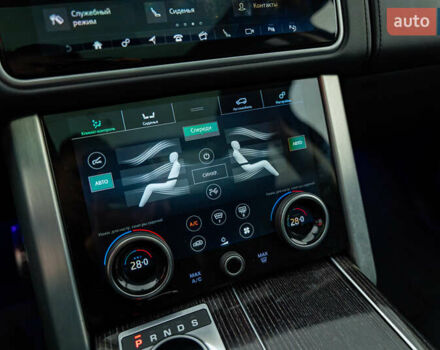 Білий Ленд Ровер Рендж Ровер, об'ємом двигуна 3 л та пробігом 75 тис. км за 69740 $, фото 19 на Automoto.ua