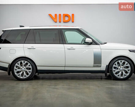Білий Ленд Ровер Рендж Ровер, об'ємом двигуна 3 л та пробігом 75 тис. км за 69740 $, фото 3 на Automoto.ua