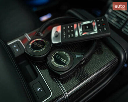 Білий Ленд Ровер Рендж Ровер, об'ємом двигуна 3 л та пробігом 75 тис. км за 69740 $, фото 28 на Automoto.ua