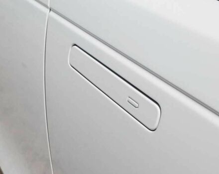 Білий Ленд Ровер Рендж Ровер, об'ємом двигуна 3 л та пробігом 71 тис. км за 17300 $, фото 8 на Automoto.ua