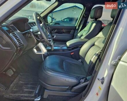 Білий Ленд Ровер Рендж Ровер, об'ємом двигуна 5 л та пробігом 71 тис. км за 20000 $, фото 6 на Automoto.ua