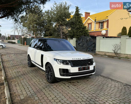 Белый Ленд Ровер Рендж Ровер, объемом двигателя 3 л и пробегом 123 тыс. км за 63000 $, фото 3 на Automoto.ua