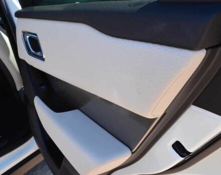 Білий Ленд Ровер Рендж Ровер, об'ємом двигуна 3 л та пробігом 71 тис. км за 17300 $, фото 6 на Automoto.ua