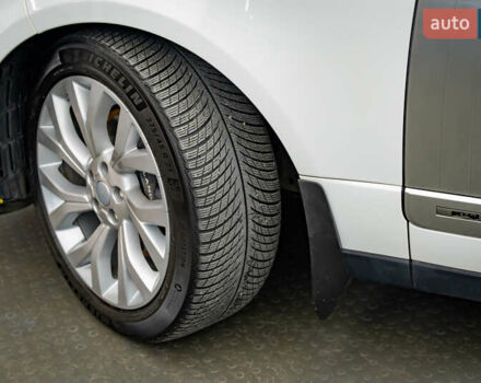 Білий Ленд Ровер Рендж Ровер, об'ємом двигуна 3 л та пробігом 75 тис. км за 69740 $, фото 8 на Automoto.ua