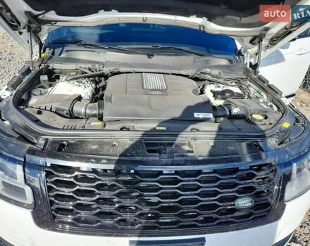 Білий Ленд Ровер Рендж Ровер, об'ємом двигуна 5 л та пробігом 71 тис. км за 20000 $, фото 10 на Automoto.ua