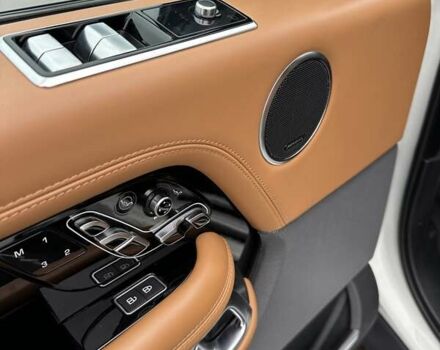 Белый Ленд Ровер Рендж Ровер, объемом двигателя 3 л и пробегом 75 тыс. км за 89900 $, фото 12 на Automoto.ua