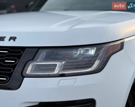 Белый Ленд Ровер Рендж Ровер, объемом двигателя 5 л и пробегом 72 тыс. км за 75990 $, фото 5 на Automoto.ua
