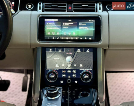 Белый Ленд Ровер Рендж Ровер, объемом двигателя 3 л и пробегом 98 тыс. км за 89000 $, фото 43 на Automoto.ua