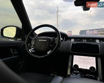 Белый Ленд Ровер Рендж Ровер, объемом двигателя 5 л и пробегом 72 тыс. км за 75990 $, фото 51 на Automoto.ua