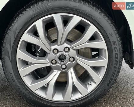 Белый Ленд Ровер Рендж Ровер, объемом двигателя 3 л и пробегом 75 тыс. км за 89900 $, фото 9 на Automoto.ua