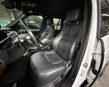 Білий Ленд Ровер Рендж Ровер, об'ємом двигуна 5 л та пробігом 62 тис. км за 69500 $, фото 16 на Automoto.ua