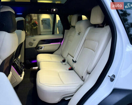 Белый Ленд Ровер Рендж Ровер, объемом двигателя 3 л и пробегом 98 тыс. км за 89000 $, фото 33 на Automoto.ua