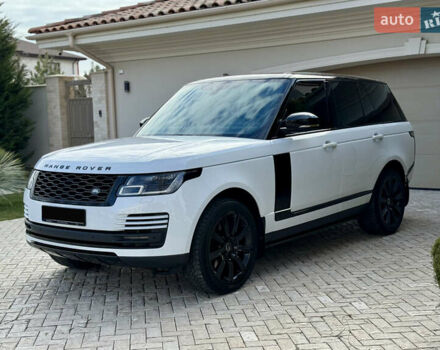 Белый Ленд Ровер Рендж Ровер, объемом двигателя 3 л и пробегом 97 тыс. км за 78900 $, фото 3 на Automoto.ua