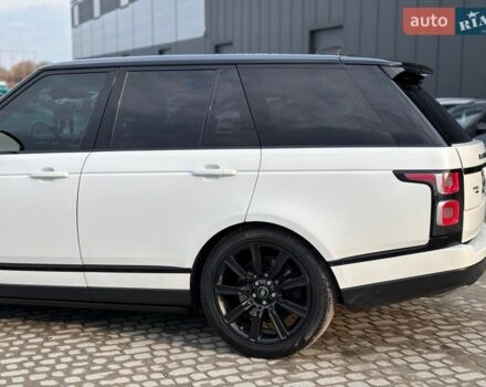Белый Ленд Ровер Рендж Ровер, объемом двигателя 5 л и пробегом 72 тыс. км за 75990 $, фото 7 на Automoto.ua