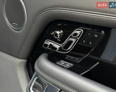 Белый Ленд Ровер Рендж Ровер, объемом двигателя 5 л и пробегом 72 тыс. км за 75990 $, фото 49 на Automoto.ua