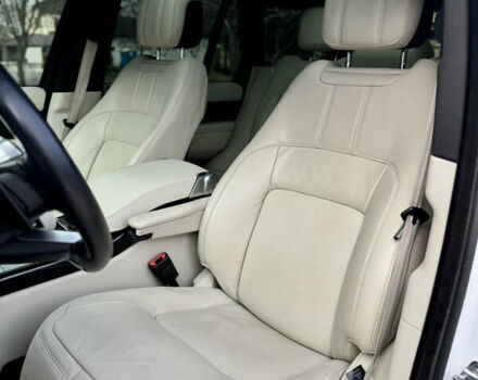 Білий Ленд Ровер Рендж Ровер, об'ємом двигуна 3 л та пробігом 97 тис. км за 79500 $, фото 22 на Automoto.ua