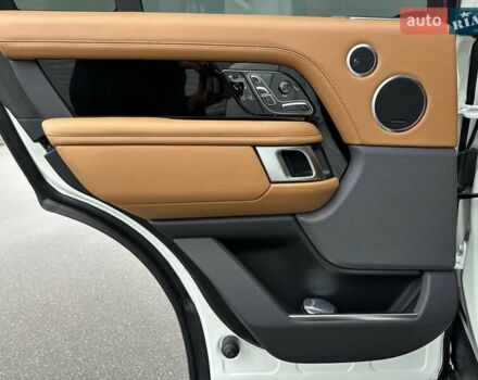 Белый Ленд Ровер Рендж Ровер, объемом двигателя 3 л и пробегом 75 тыс. км за 89900 $, фото 19 на Automoto.ua