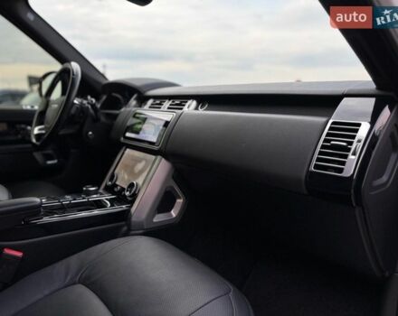 Белый Ленд Ровер Рендж Ровер, объемом двигателя 5 л и пробегом 72 тыс. км за 75990 $, фото 45 на Automoto.ua