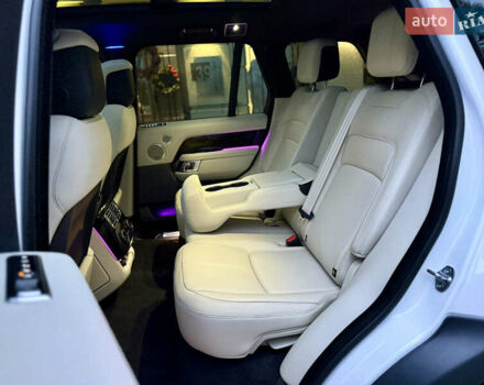 Белый Ленд Ровер Рендж Ровер, объемом двигателя 3 л и пробегом 98 тыс. км за 89000 $, фото 32 на Automoto.ua