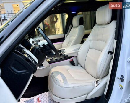 Белый Ленд Ровер Рендж Ровер, объемом двигателя 3 л и пробегом 98 тыс. км за 89000 $, фото 27 на Automoto.ua