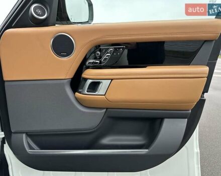 Белый Ленд Ровер Рендж Ровер, объемом двигателя 3 л и пробегом 75 тыс. км за 89900 $, фото 29 на Automoto.ua