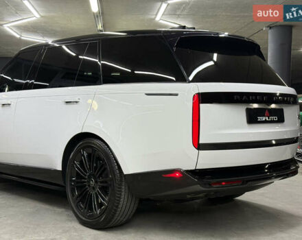 Білий Ленд Ровер Рендж Ровер, об'ємом двигуна 4.39 л та пробігом 51 тис. км за 150000 $, фото 12 на Automoto.ua