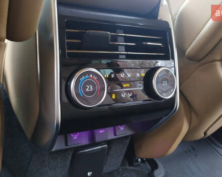 Белый Ленд Ровер Рендж Ровер, объемом двигателя 4.39 л и пробегом 115 тыс. км за 137000 $, фото 23 на Automoto.ua