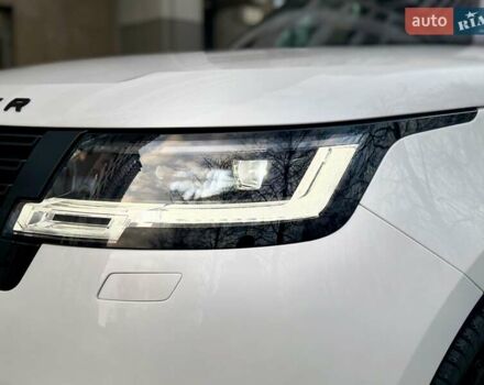 Білий Ленд Ровер Рендж Ровер, об'ємом двигуна 4.4 л та пробігом 47 тис. км за 163000 $, фото 11 на Automoto.ua