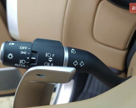 Белый Ленд Ровер Рендж Ровер, объемом двигателя 4.39 л и пробегом 115 тыс. км за 137000 $, фото 36 на Automoto.ua