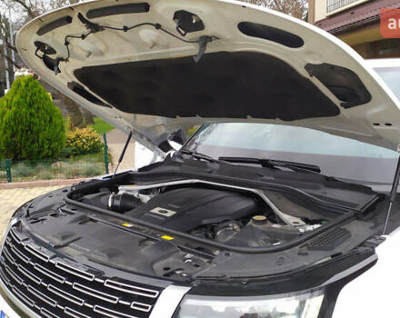 Белый Ленд Ровер Рендж Ровер, объемом двигателя 4.39 л и пробегом 115 тыс. км за 137000 $, фото 25 на Automoto.ua