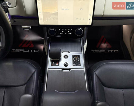 Білий Ленд Ровер Рендж Ровер, об'ємом двигуна 4.39 л та пробігом 51 тис. км за 150000 $, фото 25 на Automoto.ua