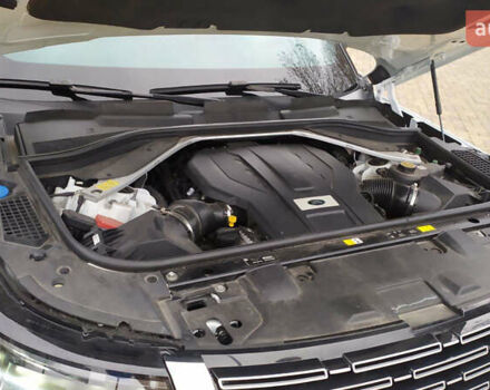 Белый Ленд Ровер Рендж Ровер, объемом двигателя 4.39 л и пробегом 115 тыс. км за 137000 $, фото 27 на Automoto.ua