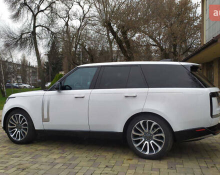 Белый Ленд Ровер Рендж Ровер, объемом двигателя 4.39 л и пробегом 115 тыс. км за 137000 $, фото 2 на Automoto.ua
