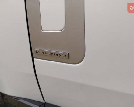 Белый Ленд Ровер Рендж Ровер, объемом двигателя 4.39 л и пробегом 115 тыс. км за 137000 $, фото 14 на Automoto.ua