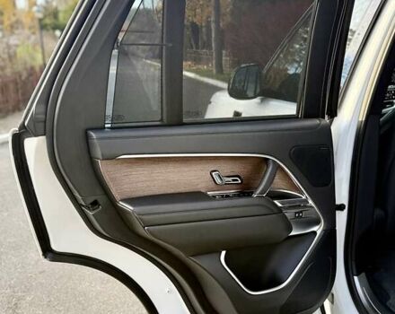 Білий Ленд Ровер Рендж Ровер, об'ємом двигуна 4.4 л та пробігом 44 тис. км за 163000 $, фото 21 на Automoto.ua