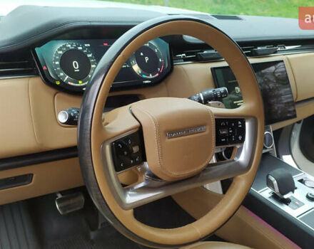 Белый Ленд Ровер Рендж Ровер, объемом двигателя 4.39 л и пробегом 115 тыс. км за 137000 $, фото 52 на Automoto.ua