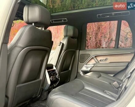 Білий Ленд Ровер Рендж Ровер, об'ємом двигуна 4.4 л та пробігом 44 тис. км за 163000 $, фото 22 на Automoto.ua