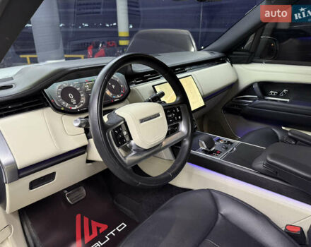 Білий Ленд Ровер Рендж Ровер, об'ємом двигуна 4.39 л та пробігом 51 тис. км за 150000 $, фото 18 на Automoto.ua