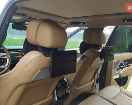 Белый Ленд Ровер Рендж Ровер, объемом двигателя 4.39 л и пробегом 115 тыс. км за 137000 $, фото 24 на Automoto.ua