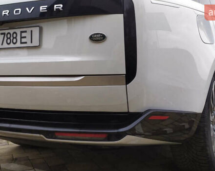 Белый Ленд Ровер Рендж Ровер, объемом двигателя 4.39 л и пробегом 115 тыс. км за 137000 $, фото 13 на Automoto.ua