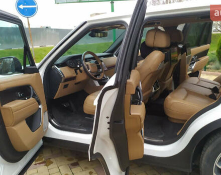 Белый Ленд Ровер Рендж Ровер, объемом двигателя 4.39 л и пробегом 115 тыс. км за 137000 $, фото 29 на Automoto.ua