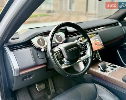 Білий Ленд Ровер Рендж Ровер, об'ємом двигуна 4.4 л та пробігом 47 тис. км за 163000 $, фото 14 на Automoto.ua