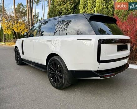 Білий Ленд Ровер Рендж Ровер, об'ємом двигуна 4.4 л та пробігом 44 тис. км за 163000 $, фото 9 на Automoto.ua